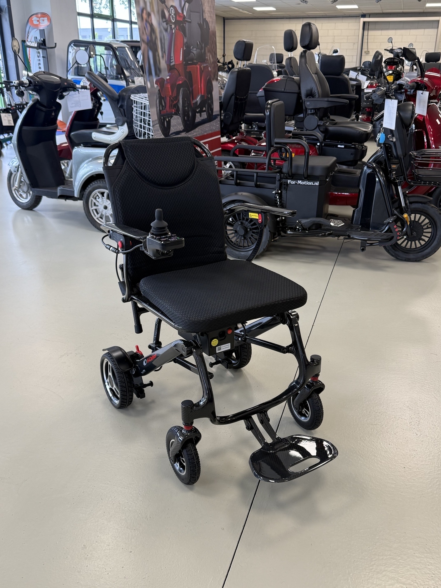 Kymco K-Carbon lichtgewicht Opvouwbare Rolstoel - Afbeelding 2